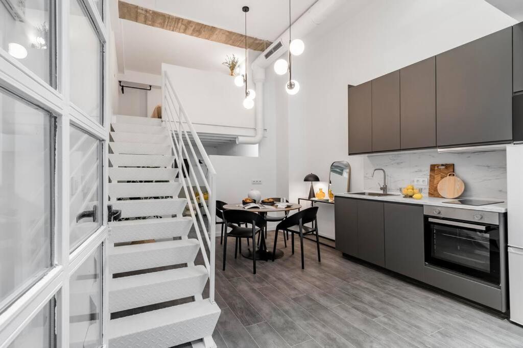 Ferienwohnung Beautiful And Cosy Flat La Latina-Rastro-Der Madrid Exterior foto