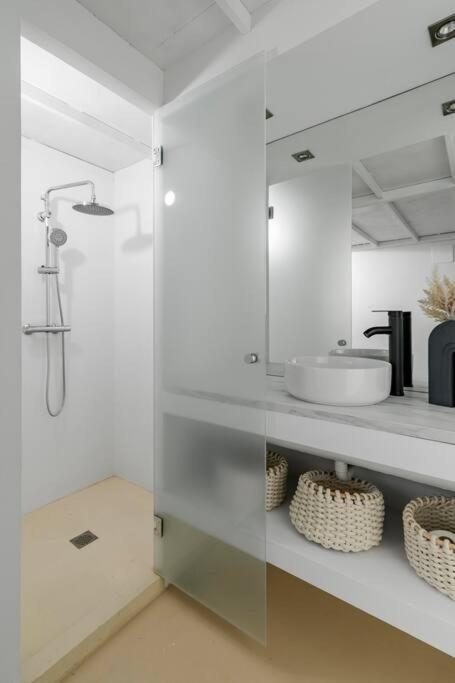 Ferienwohnung Beautiful And Cosy Flat La Latina-Rastro-Der Madrid Exterior foto