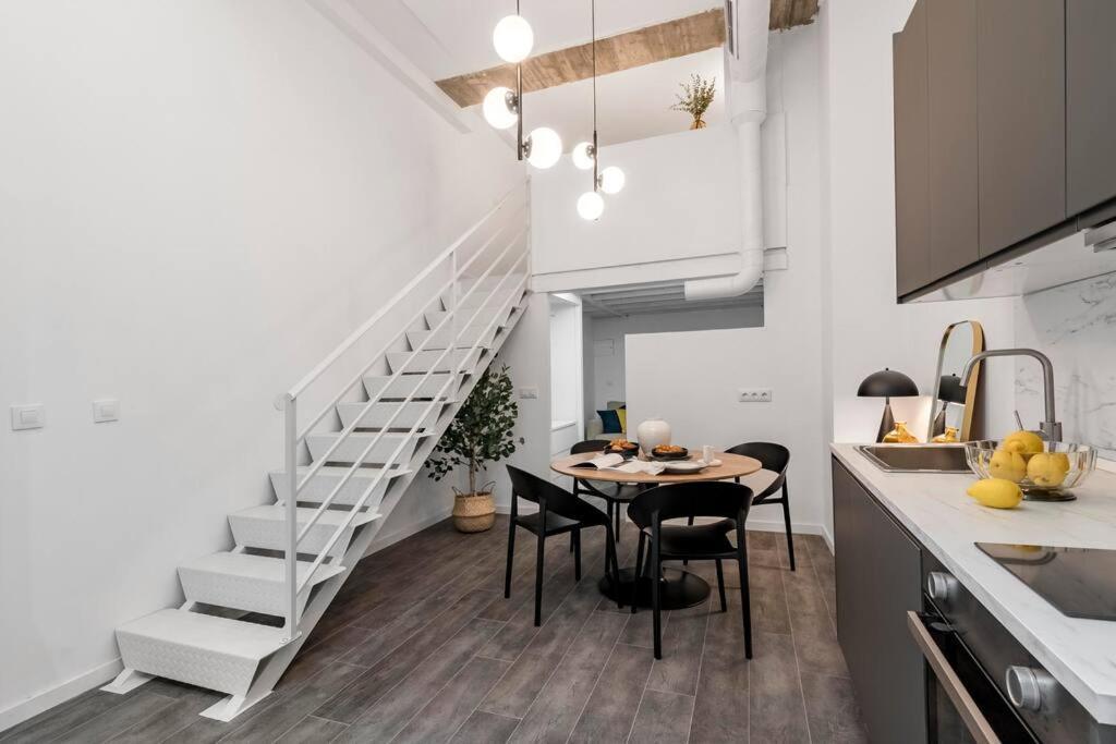 Ferienwohnung Beautiful And Cosy Flat La Latina-Rastro-Der Madrid Exterior foto